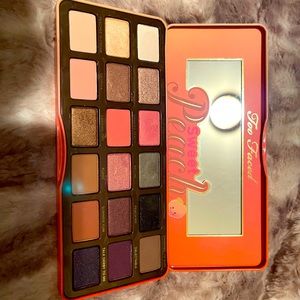 Too Faced Sweet Peach Eyeshadow Palette